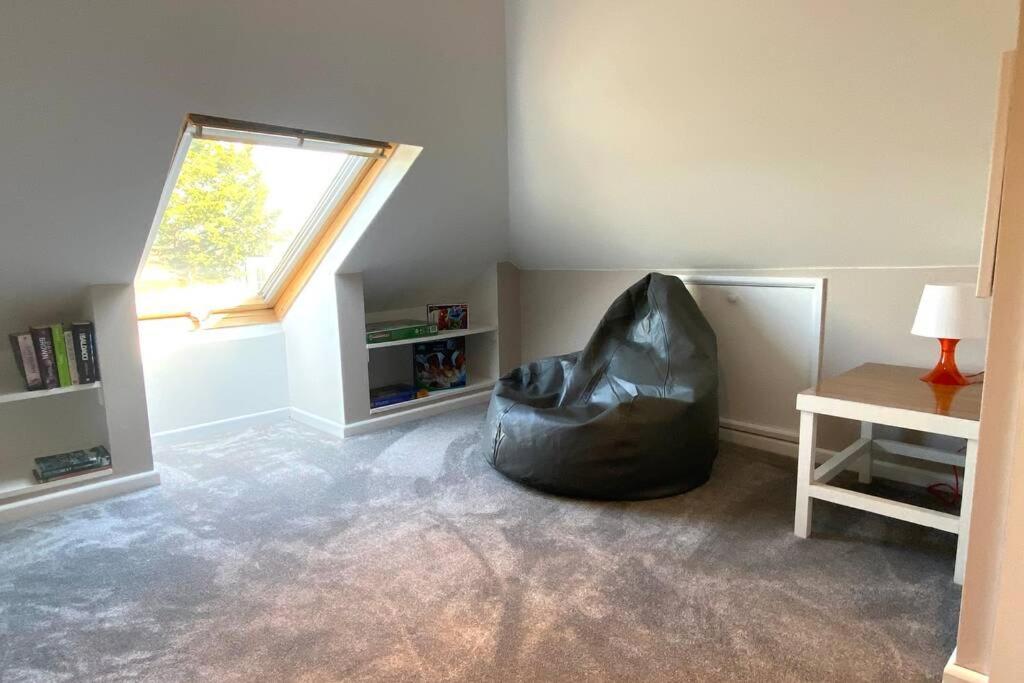 Spacious 2 Bed Apt Sleeps 4 Near Bournemouth Beach מראה חיצוני תמונה